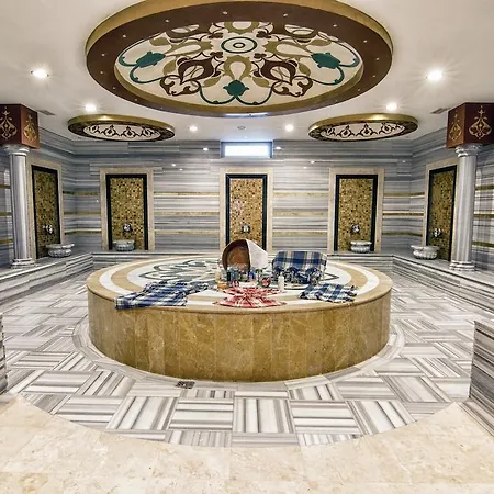 Lejlighedshotel Crystal Towers 3*