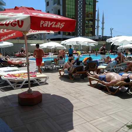 Lejlighedshotel Crystal Towers 3*