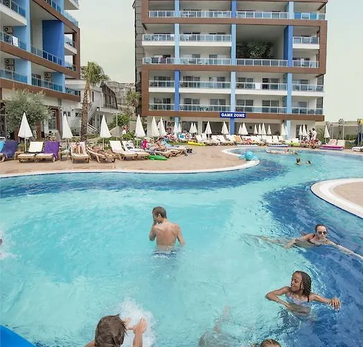 Crystal Towers Apartmanhotel 3*