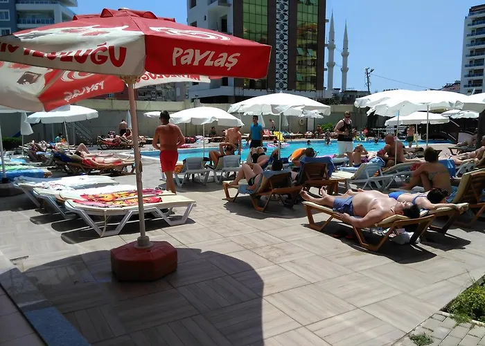 Lejlighedshotel Crystal Towers 3*