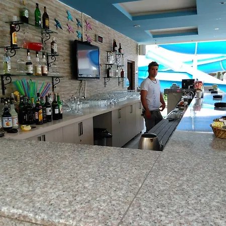 Crystal Towers Lägenhetshotell Alanya