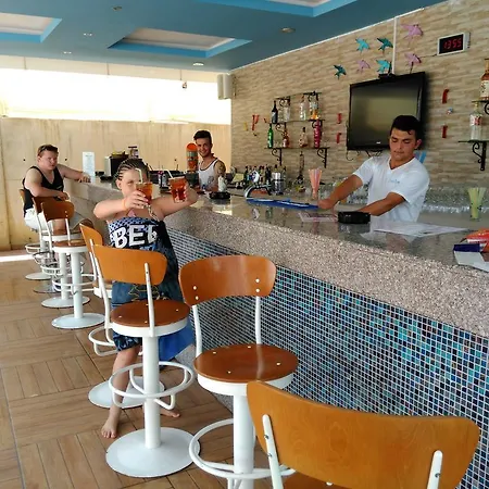 Crystal Towers Lägenhetshotell 3*