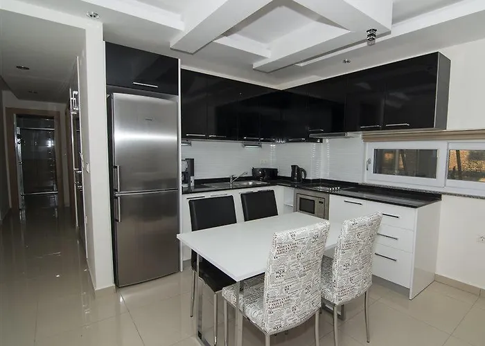 Apart-hotel Crystal Towers